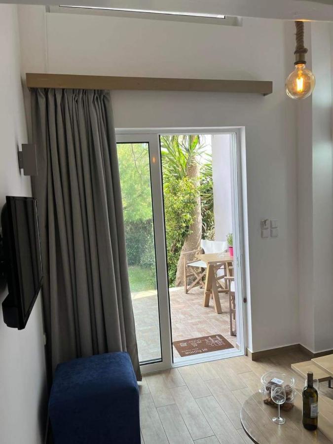 Oasis Rooms 卡利斯托斯 外观 照片